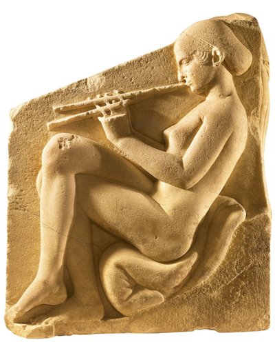 Egy aulos játékos. Aphrodité oltára, az úgynevezett Ludovisi-trón, bal oldali tábla, Kr.e. 430 körül alkotó: Classical Antiquities