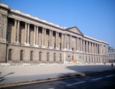 Kilátás a Palais du Louvre-ra és az oszlopcsarnokokra. Készítette: Claude Perrault építész (1613-1688) alkotó: Claude Perrault
