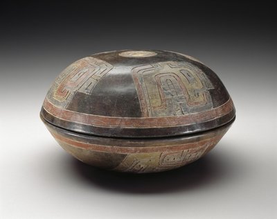 Dupla tál absztrakt mintákkal, Kr.e. 900-200 (cserép edény polikróm műgyanta festékkel) alkotó: Culture Paracas