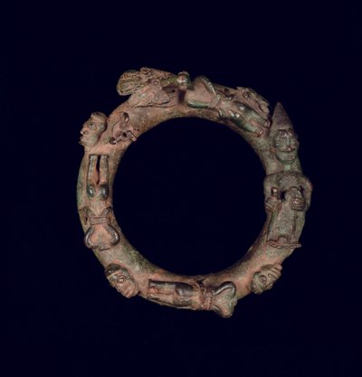 Rituális áldozatot ábrázoló gyűrű alkotó: Yoruba Culture
