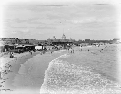 Narragansett Beach and Pier, Rhode Island, 1899 körül (f/w fotó) alkotó: Detroit Publishing Co.