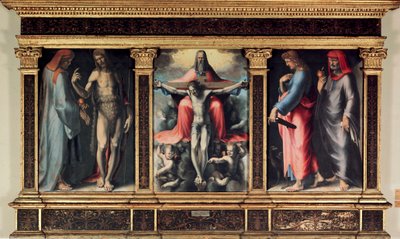 A Szentháromság triptichonja: Szent Cosimo (Gyere vagy Cosimo), Keresztelő Szent János, Szentháromság, Szent János evangélista és Szent Damien. A keresztre „INRI” beillesztés. Domenico Beccafumi (1486-1551) festménye alkotó: Domenico Beccafumi