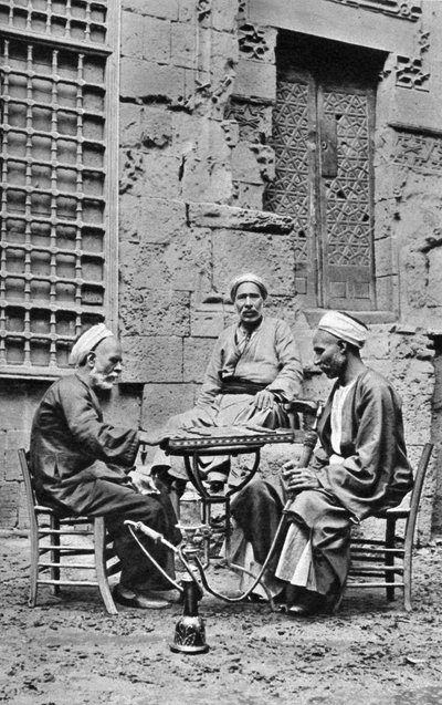 Férfiak pihennek, Kairó, Egyiptom, 1922 alkotó: Donald McLeish