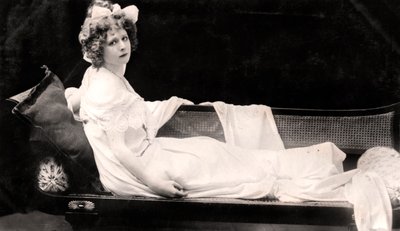Mabel Love 1874-1953, angol színésznő és táncos, a XX. század elején. alkotó: Dover Street Studios
