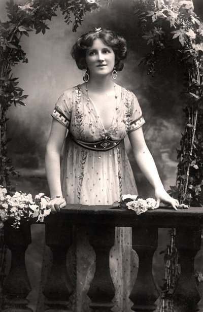 Nina Sevening, színésznő, 1900-as évek. alkotó: Dover Street Studios