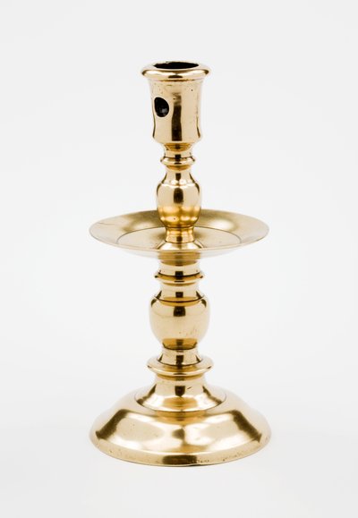 Heemskirk gyertyatartó, valószínűleg Hollandiában készült, 1590-1640 körül (sárgaréz) alkotó: Dutch School