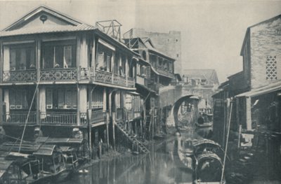 Elszennyeződött vizek egy híd alatt, amely a szegénység és a fájdalom szeretetlen otthonaihoz vezet, c1935 alkotó: ENA