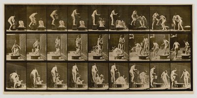 Nő, aki egy másik nő fejére vizet önt, az Animal Locomotion (Állati mozgás) című könyvből. alkotó: Eadweard Muybridge