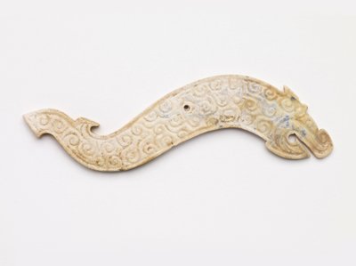 Sárkány alakú medál, Kr. e. 5-4 alkotó: Eastern Zhou Dynasty Chinese School