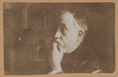 [Önarckép a könyvtárban (kéz az állon)] alkotó: Edgar Degas