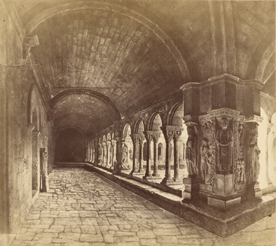 Arles. A Szent Trofimus-kolostor kerengője alkotó: Édouard Baldus