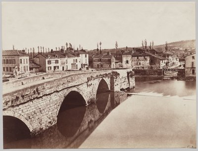 Périgueux. A Tournepiche híd felső folyás felőli oldala alkotó: Édouard Baldus