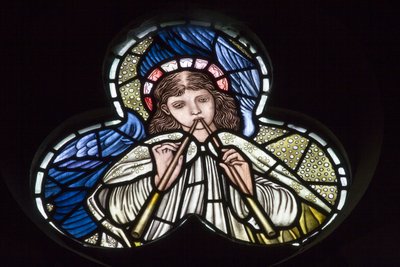 Wilden, All Saints, Morris & Co., Edward Burne-Jones, John Henry Dearle (1859-1932), Angels blowing duplapis, Angel Musicians, 1902-1914, Louisa, Alfred, The Baldwins, miniszterelnök, metodista, W alkotó: Edward Coley and Dearle Burne-Jones