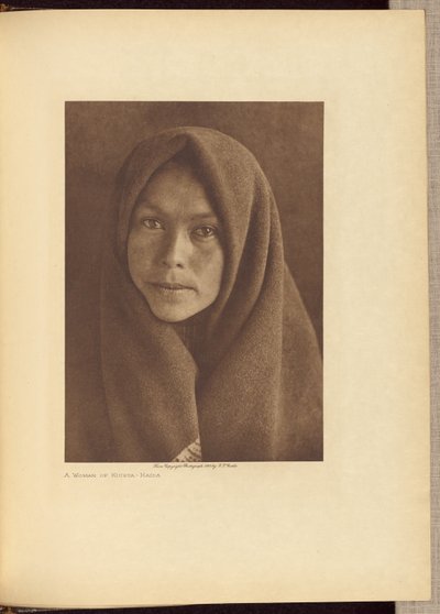 Egy kiustai nő - Haida alkotó: Edward S. Curtis