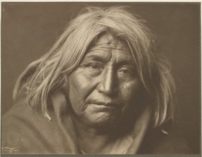 [Egy apacs] alkotó: Edward S. Curtis