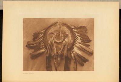 Arapaho-Schild alkotó: Edward S. Curtis