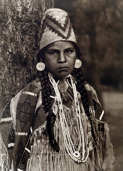 Amerika indiánja: Umatilla lány portréja alkotó: Edward Sheriff Curtis