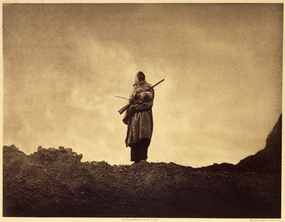 A birka-birka vadász, Sioux. A Bad Lands legelérhetetlenebb részein legelő hegyi juhokat csak a legmerészebb vadászok keresték. A fotó Edward S. Curtis észak-amerikai indiánokról szóló enciklopédiájának (1868-1952) 3. kötetéből származik. alkotó: Edward Sheriff Curtis