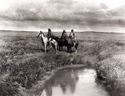 Három amerikai indián törzsfőnök, 1900 körül (fotogravír) (fekete-fehér fotó) alkotó: Edward Sheriff Curtis