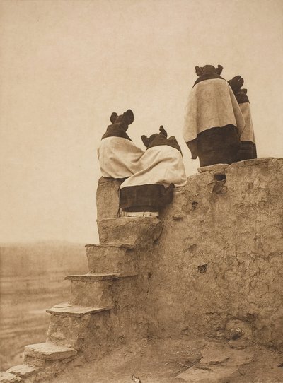 Táncosok nézése, 1906. alkotó: Edward Sheriff Curtis