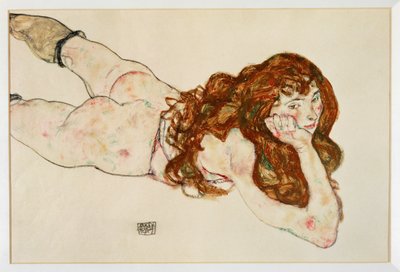Női akt hason fekve - Nude on her ... (gouache és fekete zsírkréta) alkotó: Egon Schiele