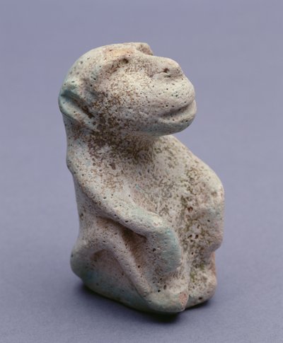 Pávián szobrocska, a Hierakonpolisi templomból, főtárhely, korai dinasztikus időszak, 1-2. dinasztia (mázas fajansz) (lásd még: 113908) alkotó: Egyptian