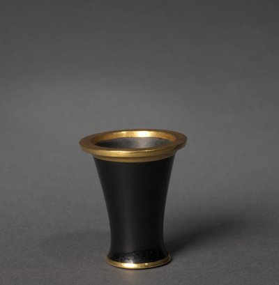 Kozmetikai edény (főzőpohár), ie 1859-1814 (obszidián és arany) alkotó: Egyptian 12th Dynasty