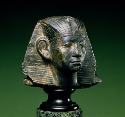 III. Amenemhat király feje, Asszuánból, Középbirodalomból, ie 1842-1797 (sötét fosszilis mészkő) alkotó: Egyptian 12th Dynasty