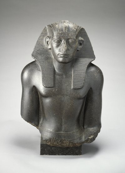 III. Sesostris király ülő szobrának férfi feje és törzse? Egyiptom alkotó: Egyptian 13th Dynasty