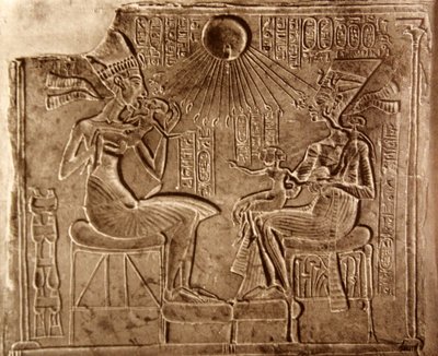 Ehnaton és családja, Akhetatonból (a mai Tell el-Amarna). alkotó: Egyptian 18th Dynasty