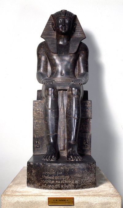 Egyiptomi antikvitás: Thutmosis (Tuthmosis vagy Thutmus) III. egyiptomi fáraót (Kr. e. 1504-1450 körül) ábrázoló bazanit szobor. 18. dinasztia. Thébaiból. Torino, Egyiptomi Múzeum alkotó: Egyptian 18th Dynasty