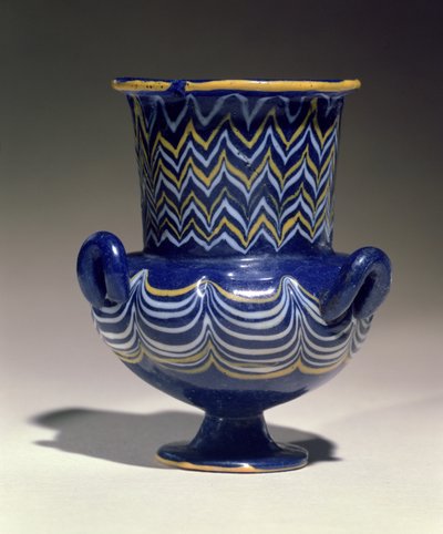 Krateriskos, Szakkarából, Új Királyságból (üveg) alkotó: Egyptian 18th Dynasty