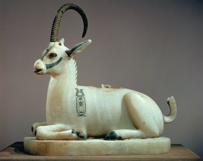 Egy kőszálú kecske formájú unguent tégely fedele, Tutanhamon sírjából (Kr. e. 1370-52) Új Királyság (alabástromra festve) alkotó: Egyptian 18th Dynasty