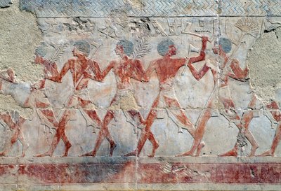 Felvonulási jelenet, keleti fal, felső udvar, Hatsepszut halotti temploma, Deir el-Bahari, thébai nekropolisz (UNESCO világörökségi lista). alkotó: Egyptian 18th Dynasty