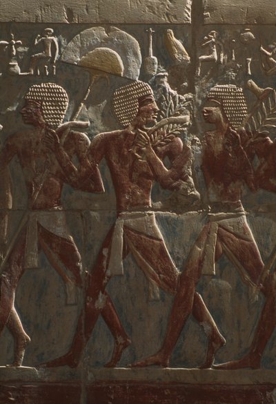 A Hathor istennő tiszteletére felvonulást ábrázoló dombormű, részlet a Hatsepszuti Halotti Templomból (Kr. e. 1503-1482) Új Királyság (festett mészkő) (lásd még: 382845) alkotó: Egyptian 18th Dynasty