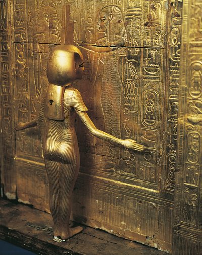 Tutanhamon kincse. Aranyozott szentély kanópikus üvegekből vagy kanópikus ládából. Részlet Szelket istennővel, Újbirodalom, XVIII. dinasztia, egyiptomi civilizáció alkotó: Egyptian 18th Dynasty