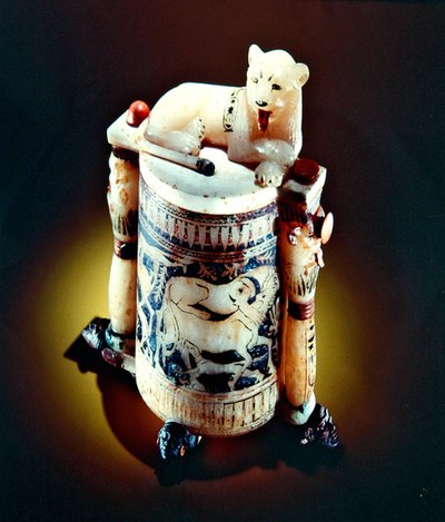 Unguent tégely a király oroszlán alakjával, Tutanhamon sírjából, Új Királyságból (alabástromra festve) (lásd még: 148194) alkotó: Egyptian 18th Dynasty