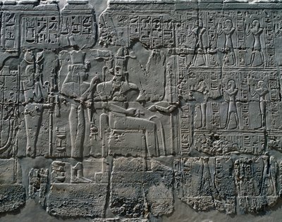 Jelenetek az isteneknek való felajánlásokról, dombormű, a Nagy Hiposztílus-terem belső falai, karnaki templomkomplexum (Unesco Világörökségi Listája). alkotó: Egyptian 19th Dynasty