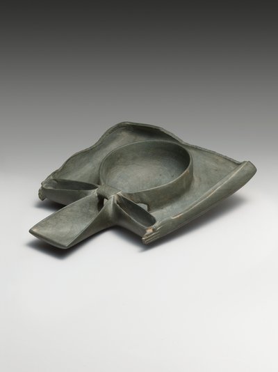 Libation tányér, amely Ka-karokat ábrázol Ankh-jelet (greywacke) alkotó: Egyptian 1st Dynasty