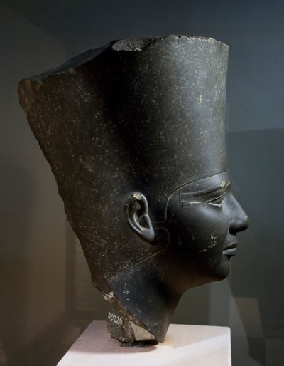 Userkaf fáraó feje, Userkaf Solar Temple of Abusirban, Old Kingdom (pala) alkotó: Egyptian 5th Dynasty