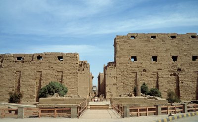 Egyiptomi ókor: kilátás a karnaki templomra. Egyiptom alkotó: Egyptian Egyptian