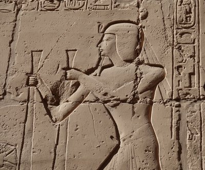 Fáraó kobrát visel, Luxori templom (dombormű) alkotó: Egyptian Egyptian
