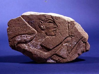 Nefertiti domborműve, az Abadaya sírból B86 (kő) alkotó: Egyptian Egyptian