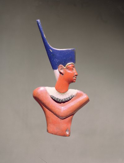 Intarziás királyfigura (átlátszatlan üveg, aranyozás nyomaival) alkotó: Egyptian Ptolemaic Period