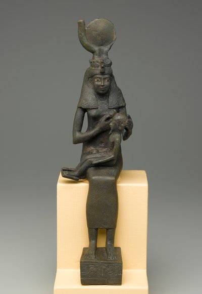 Hóruszt tartó Ízisz ülő szobra (bronz) alkotó: Egyptian Ptolemaic Period