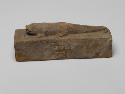 Kis koporsó krokodilnak, ie 664-332 (fa) alkotó: Egyptian School