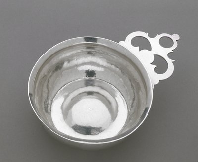 Porringer, c. 1747-1810 (ezüst) alkotó: Elias Pelletreau