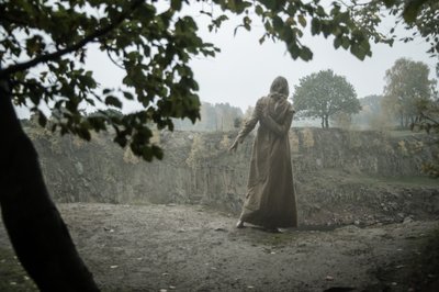 Sofia a szikláknál, 2016 (szitanyomat) alkotó: Elinleticia Högabo