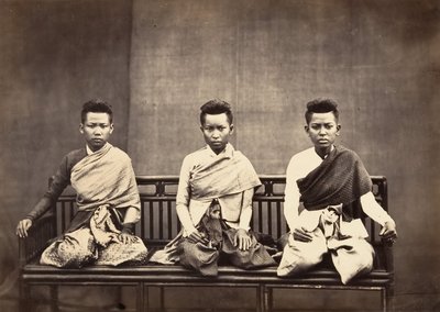 Phra-Kéo-Pha herceg feleségei, 1866. alkotó: Emile Gsell
