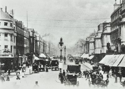 252-260 Regent Street, Westminster LB: észak felé néz az Oxford Circus, 1890 alkotó: English Photographer